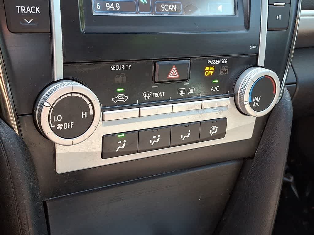 Thumbnail: 2014 Toyota Camry - 15