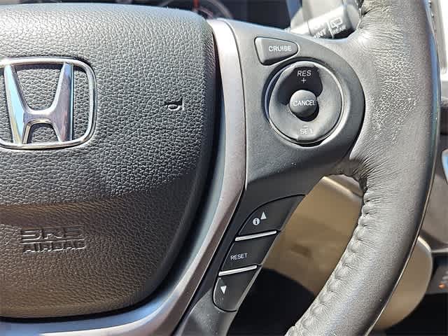 Thumbnail: 2017 Honda Pilot - 23