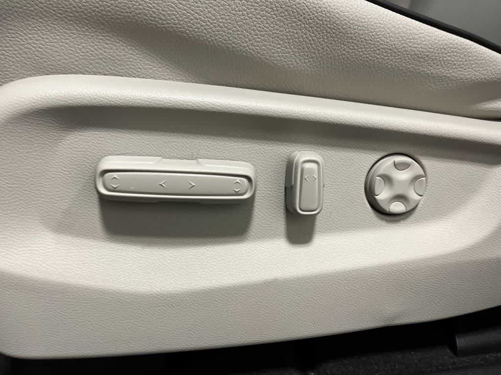 Thumbnail: 2026 Honda Odyssey - 14