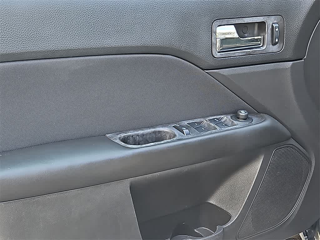 Thumbnail: 2012 Ford Fusion - 11