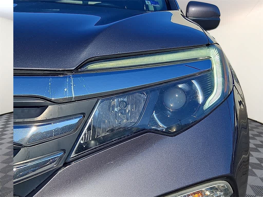 Thumbnail: 2017 Honda Pilot - 8