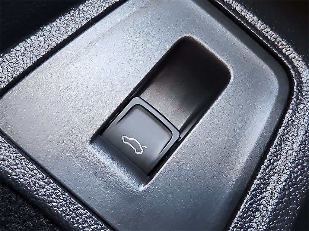 Thumbnail: 2022 Volkswagen Tiguan - 23