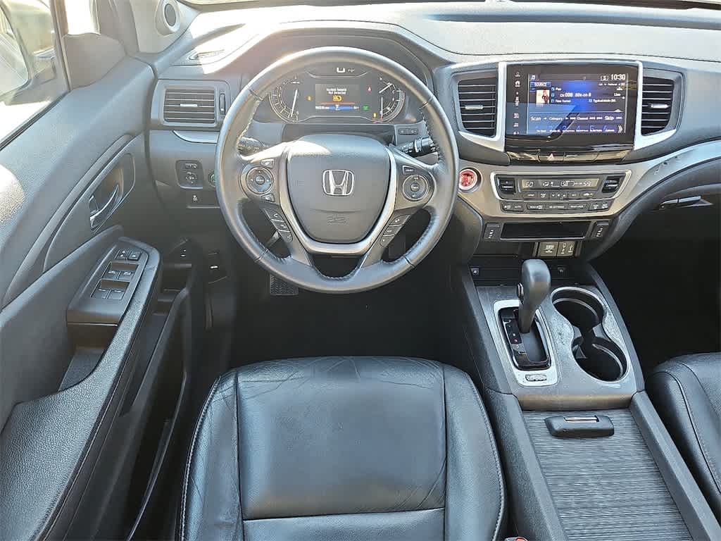 Thumbnail: 2018 Honda Pilot - 10