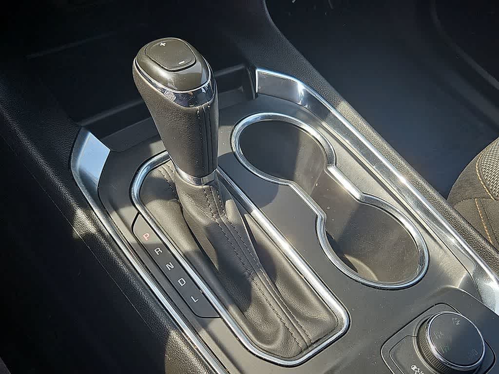 Thumbnail: 2018 Chevrolet Traverse - 16