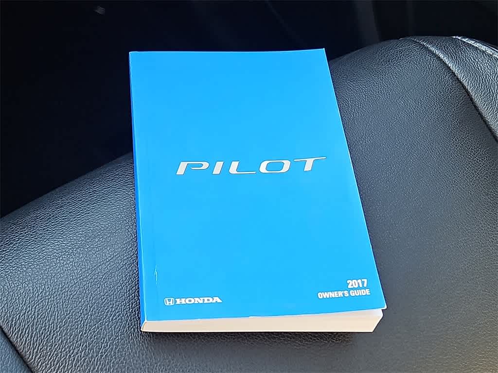 Thumbnail: 2017 Honda Pilot - 26