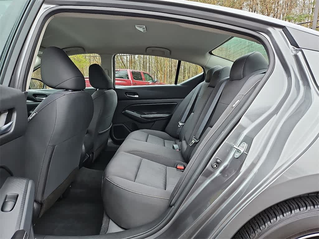 Thumbnail: 2022 Nissan Altima - 10