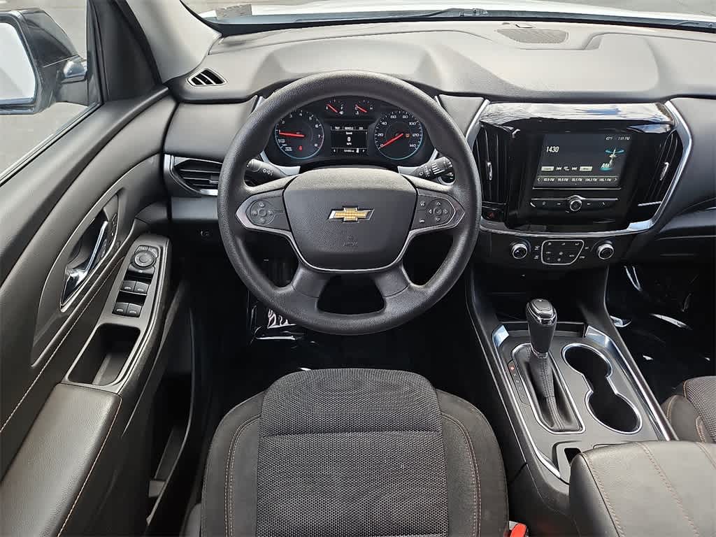 Thumbnail: 2018 Chevrolet Traverse - 10