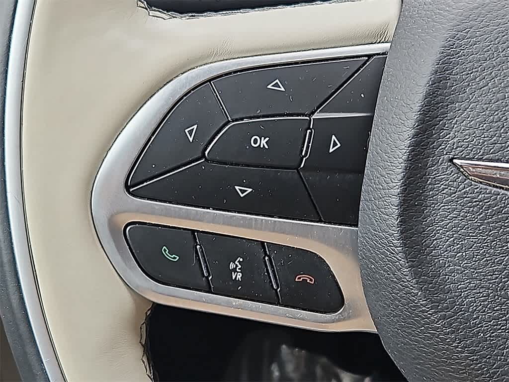 Thumbnail: 2018 Chrysler Pacifica - 23