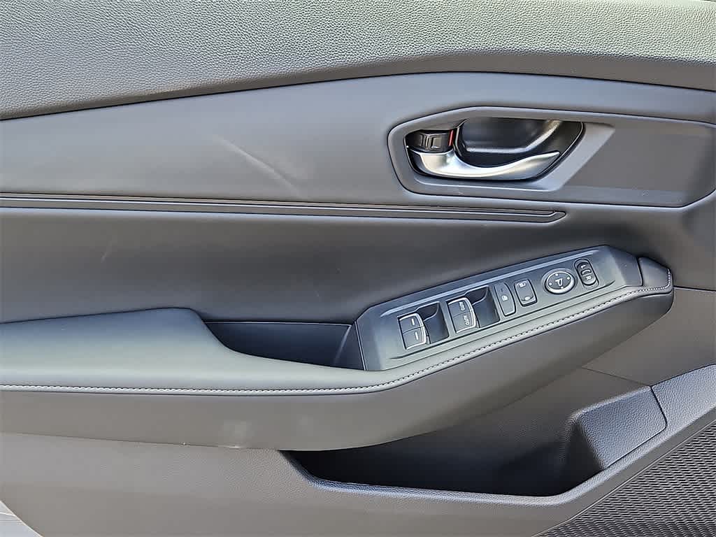 2025 Honda Accord Sport 8