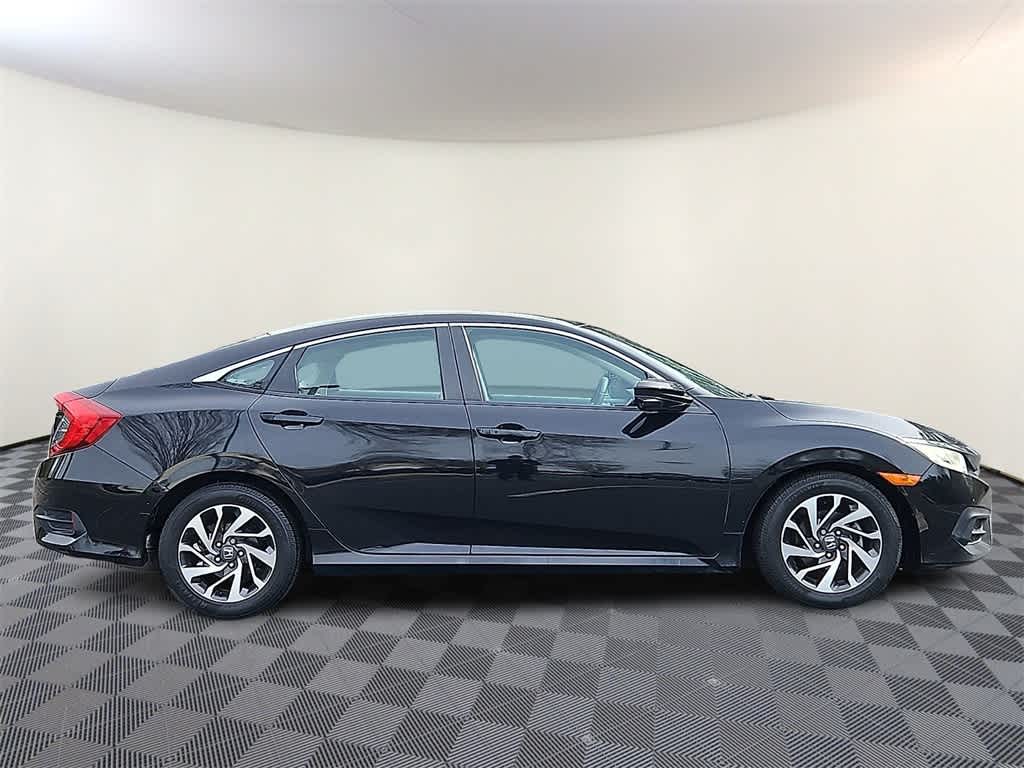 Thumbnail: 2016 Honda Civic - 4