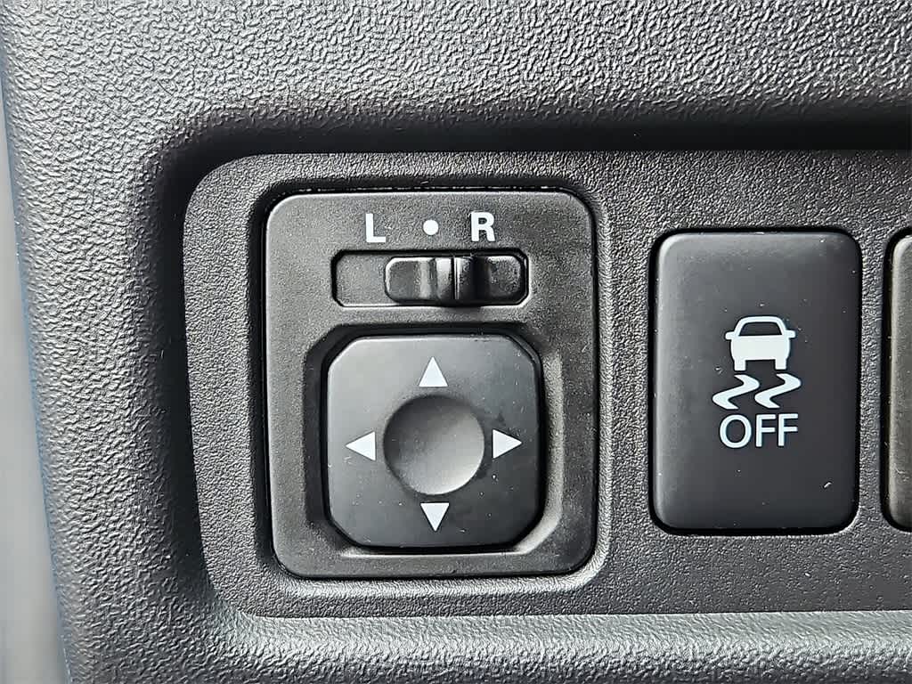 Thumbnail: 2020 Mitsubishi Mirage - 23