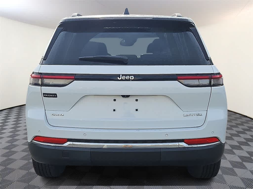 Thumbnail: 2022 Jeep Grand Cherokee - 5