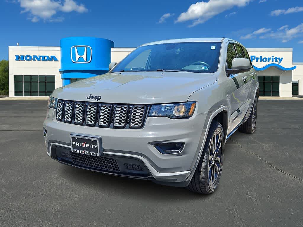 Thumbnail: 2019 Jeep Grand Cherokee - 1