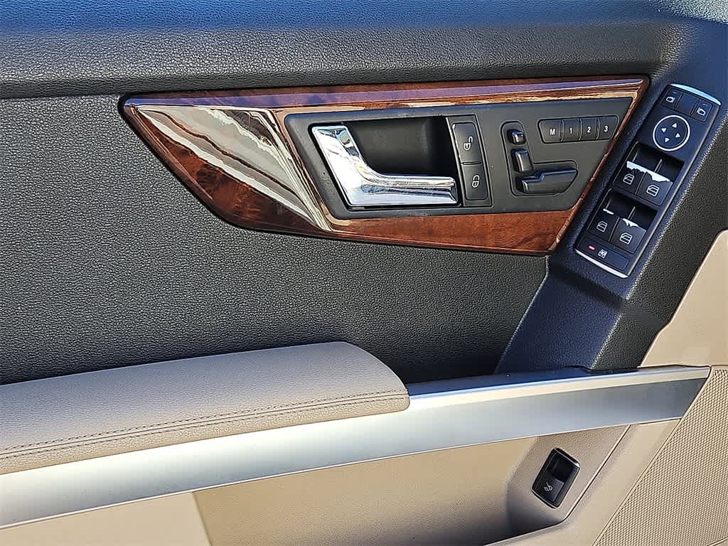 Thumbnail: 2011 Mercedes-Benz GLK - 11