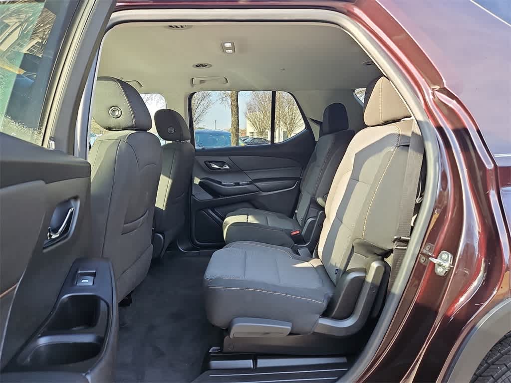 Thumbnail: 2020 Chevrolet Traverse - 9