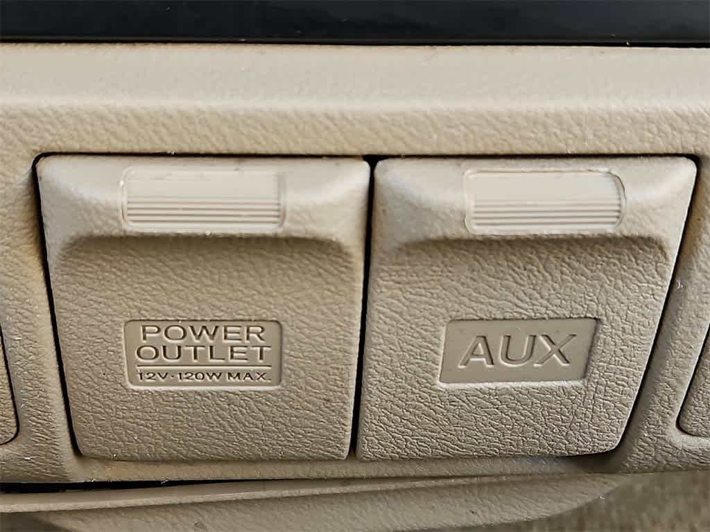 Thumbnail: 2010 Honda Odyssey - 17