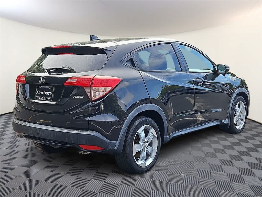 Thumbnail: 2016 Honda HR-V - 4