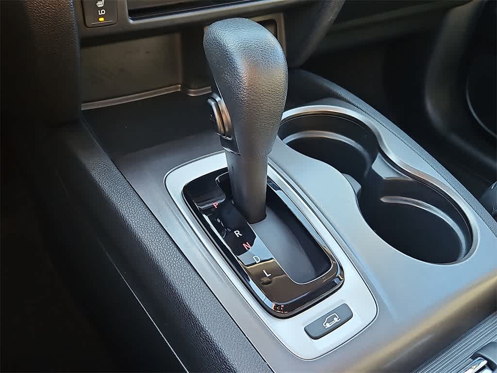 Thumbnail: 2017 Honda Pilot - 14