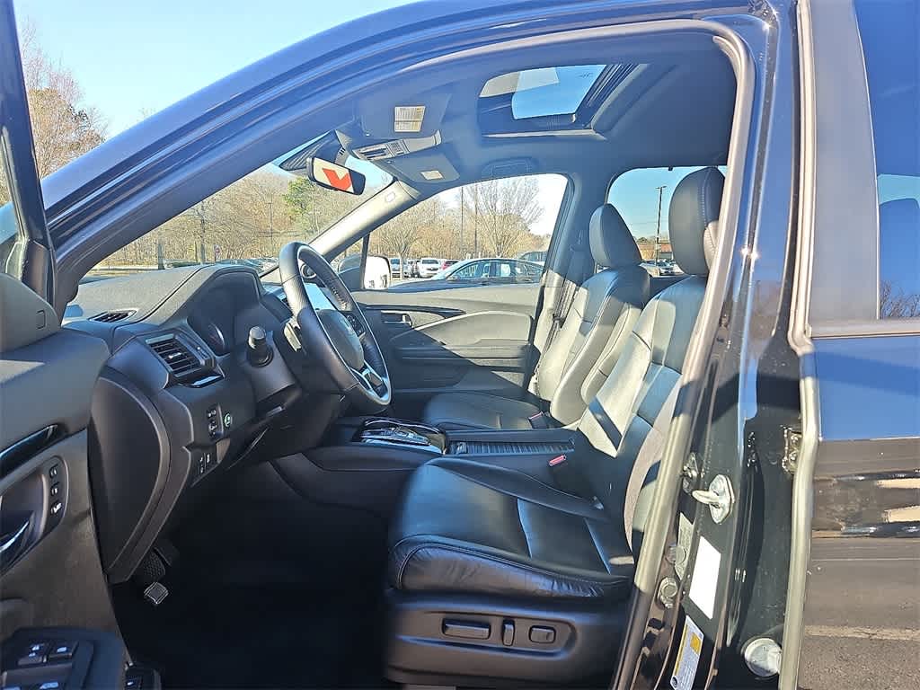 Thumbnail: 2020 Honda Passport - 12