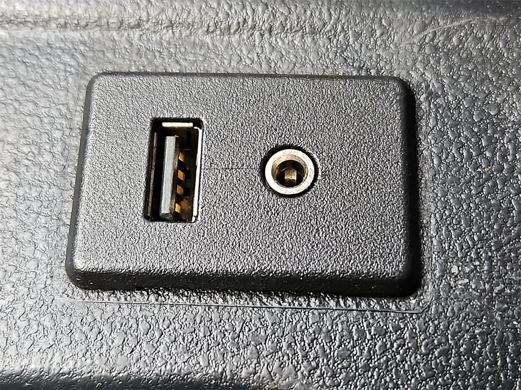 Thumbnail: 2015 Nissan Versa Note - 16