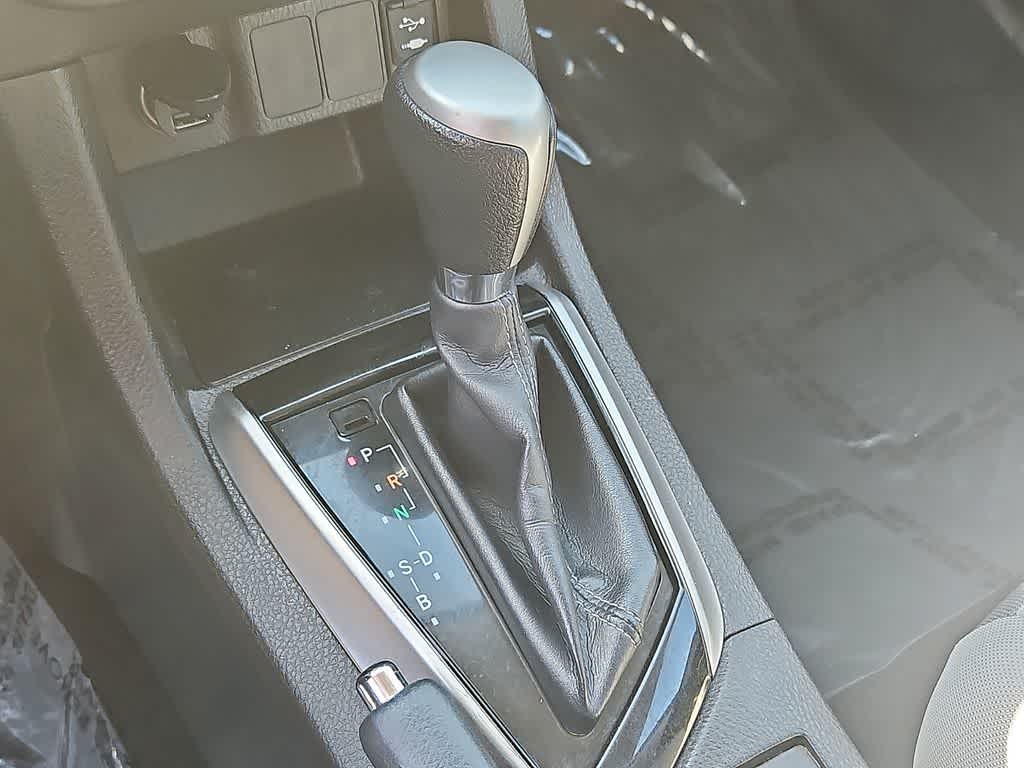 Thumbnail: 2015 Toyota Corolla - 14