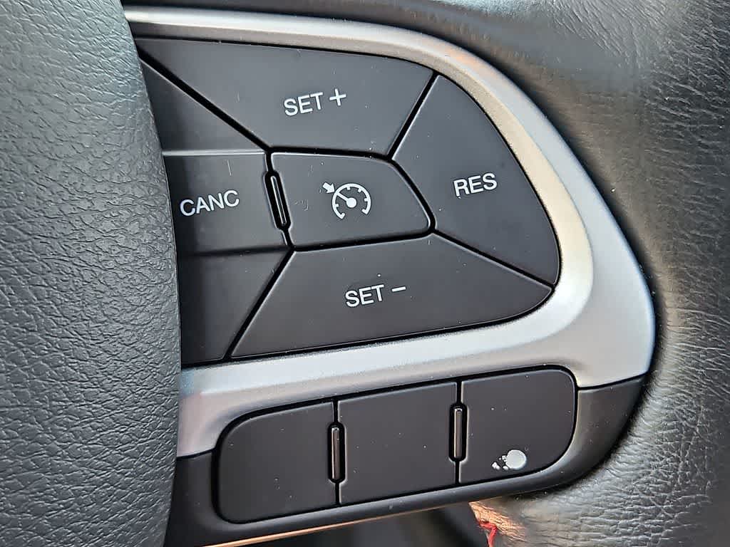 Thumbnail: 2018 Jeep Renegade - 23