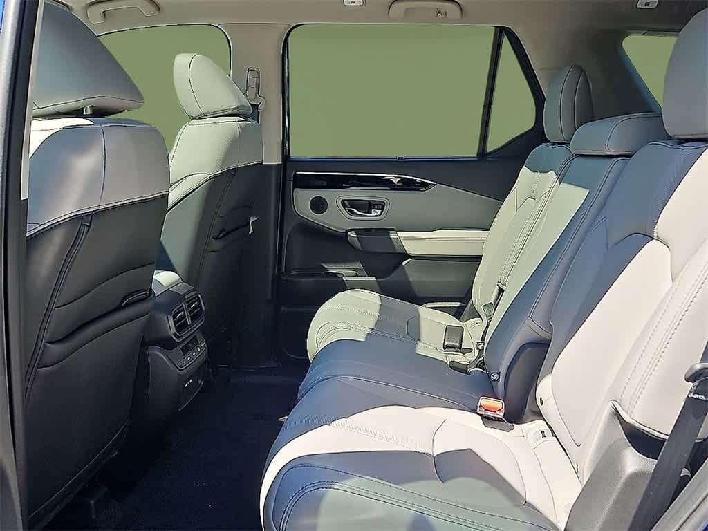 Thumbnail: 2025 Honda Pilot - 7