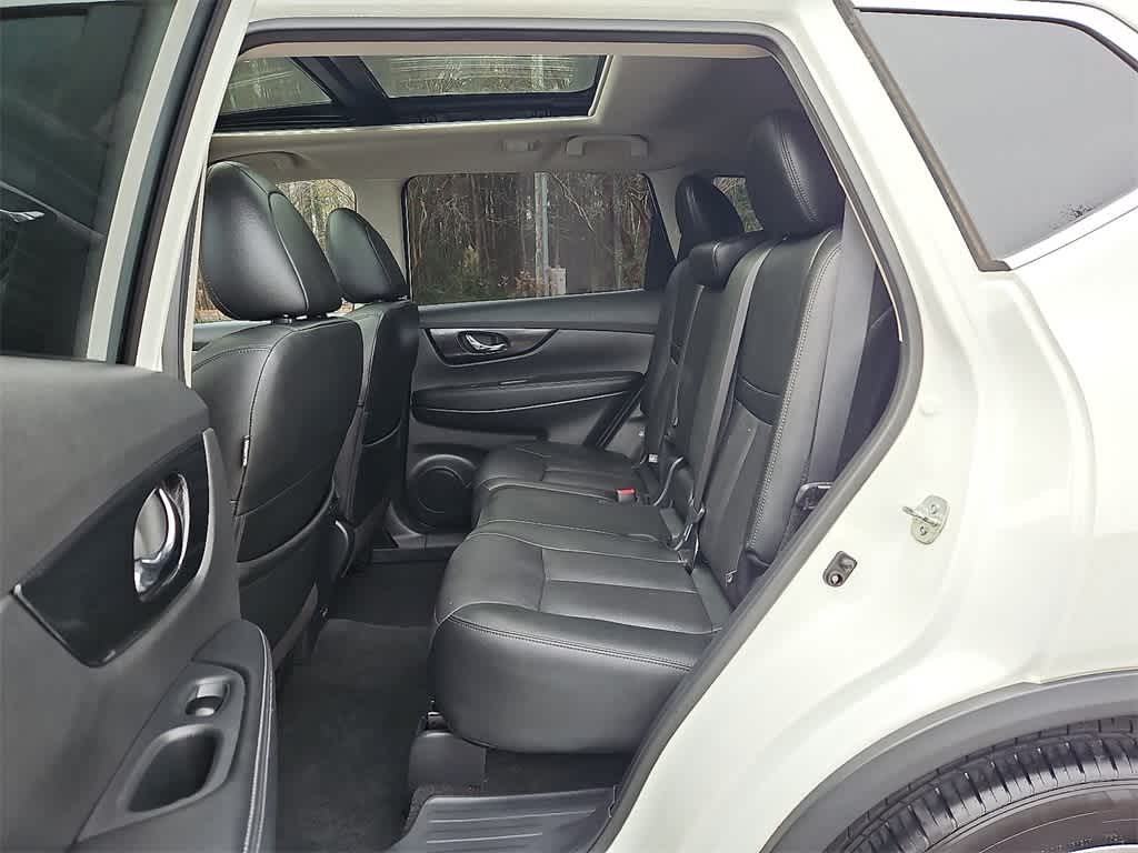 Thumbnail: 2020 Nissan Rogue - 10