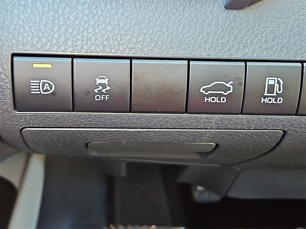 Thumbnail: 2022 Toyota Camry - 21