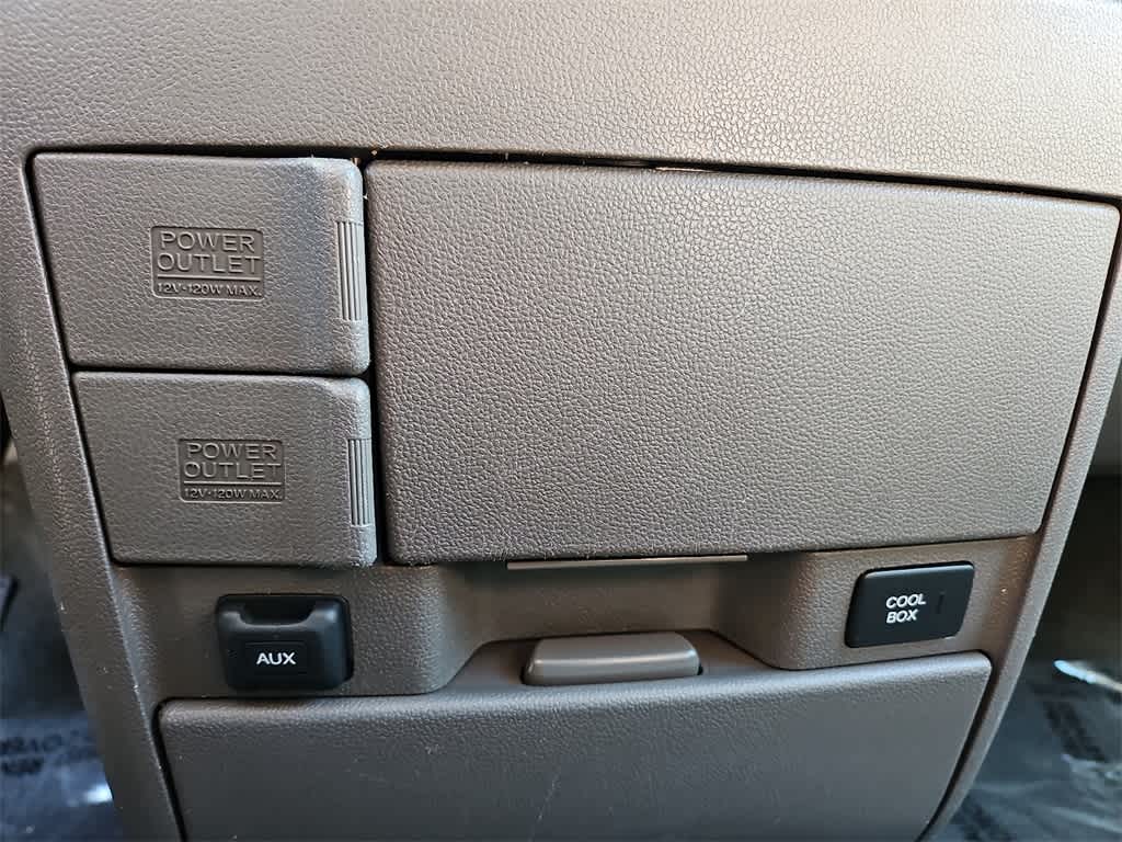 Thumbnail: 2012 Honda Odyssey - 17