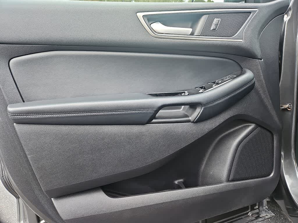 Thumbnail: 2019 Ford Edge - 12