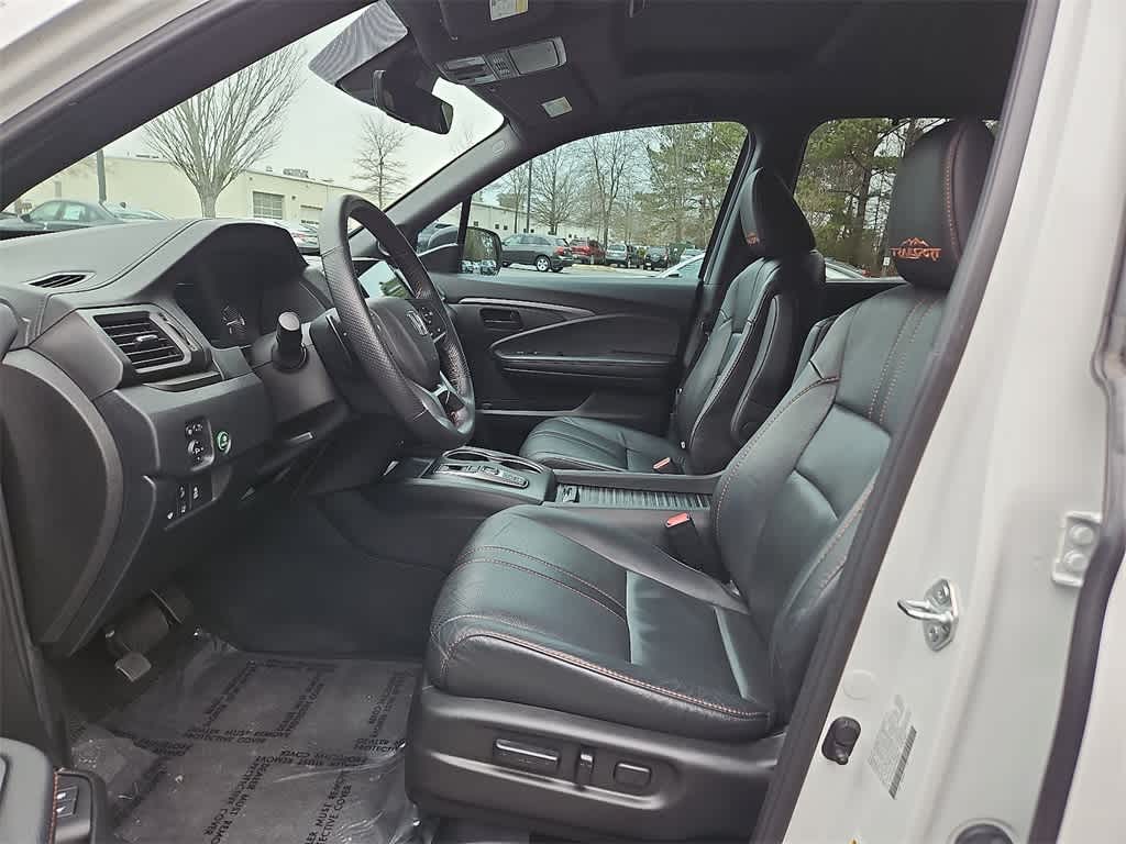 Thumbnail: 2023 Honda Passport - 13