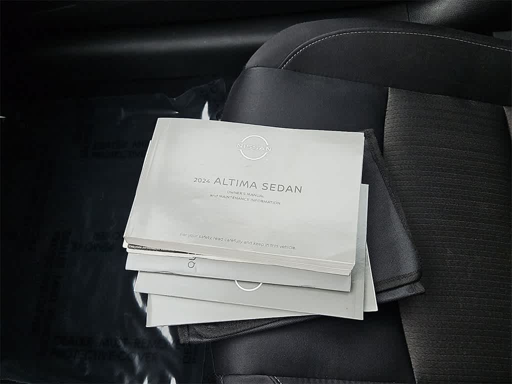 Thumbnail: 2024 Nissan Altima - 25