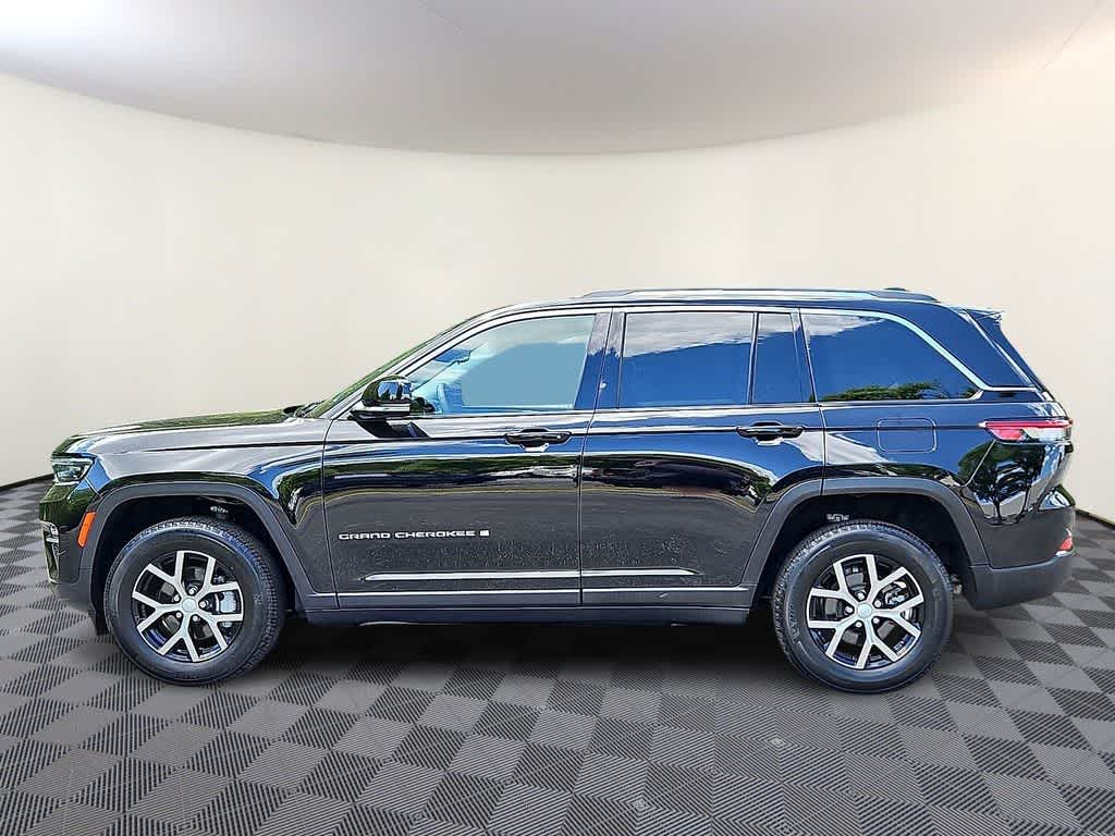Thumbnail: 2023 Jeep Grand Cherokee - 7
