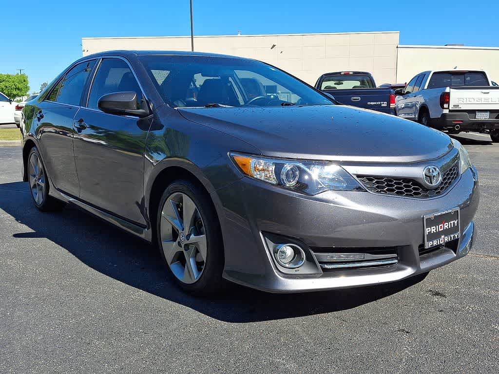 Thumbnail: 2014 Toyota Camry - 3