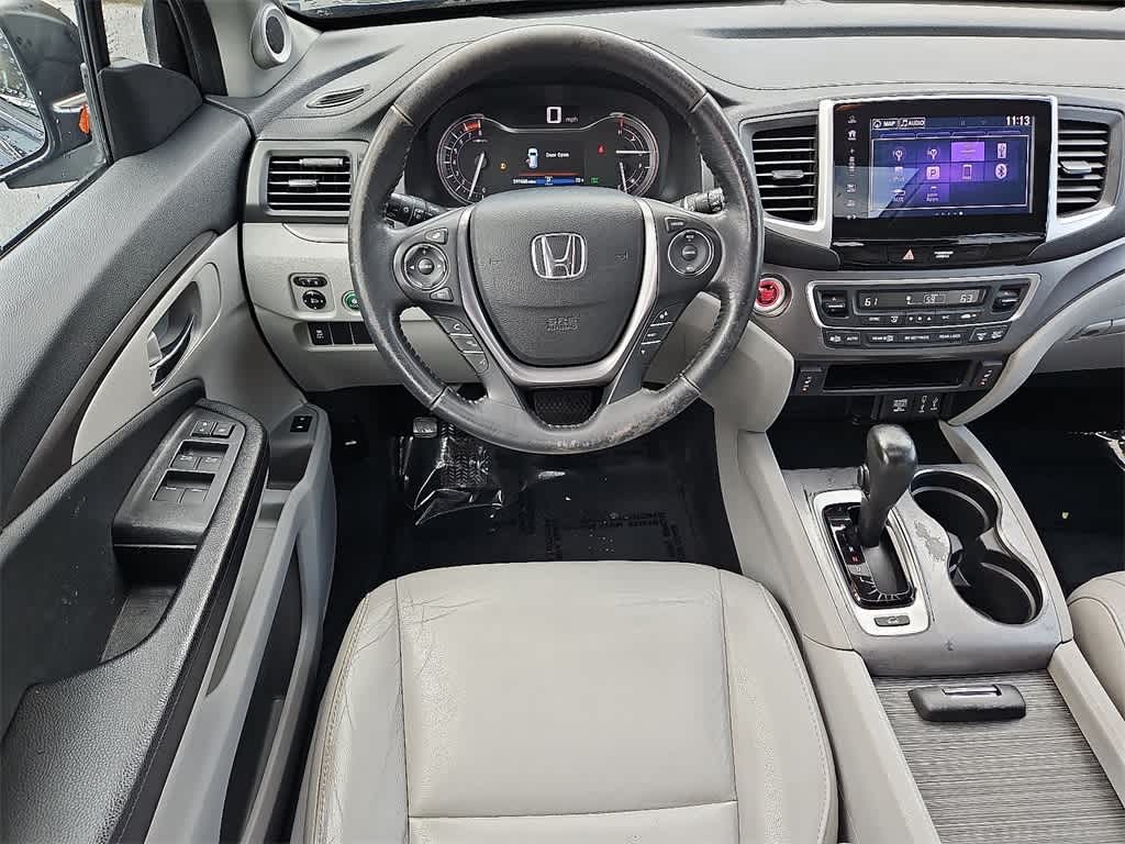 Thumbnail: 2017 Honda Pilot - 11