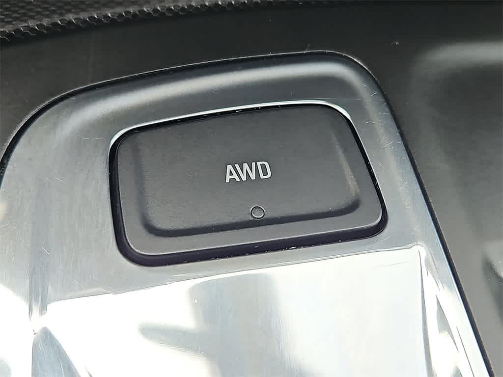 Thumbnail: 2022 Chevrolet Equinox - 18