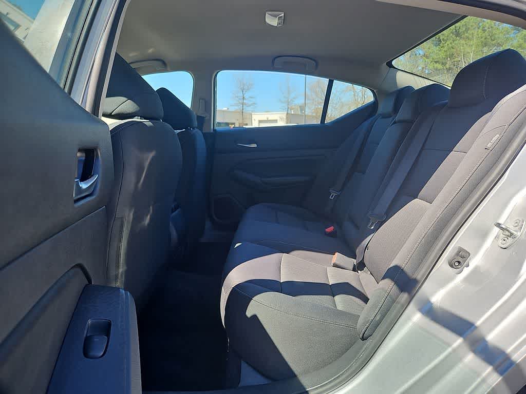 Thumbnail: 2022 Nissan Altima - 10