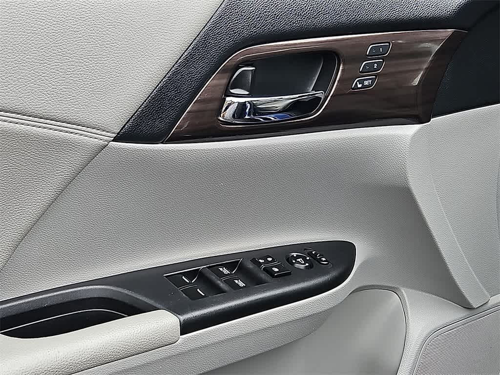 Thumbnail: 2017 Honda Accord - 11