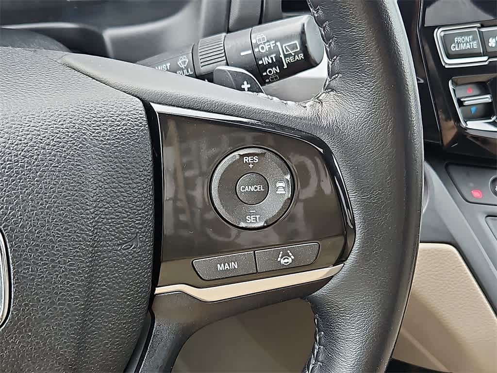 Thumbnail: 2018 Honda Odyssey - 21