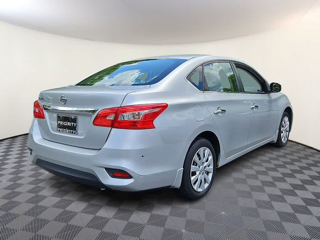 Thumbnail: 2016 Nissan Sentra - 4