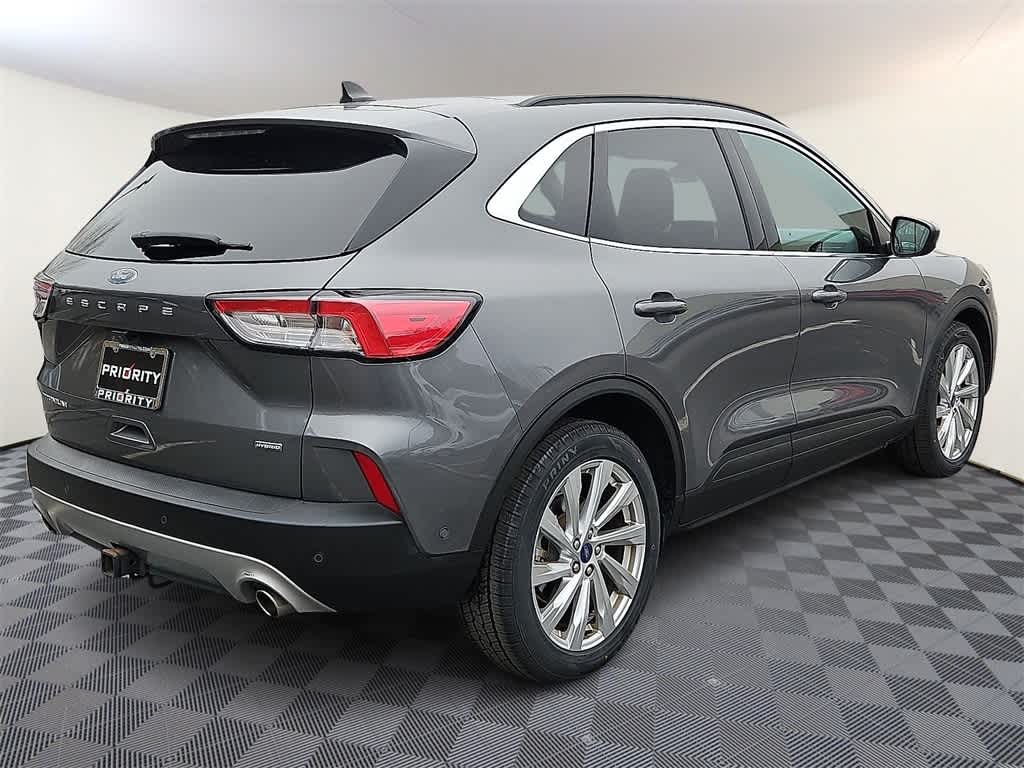 Thumbnail: 2021 Ford Escape - 4