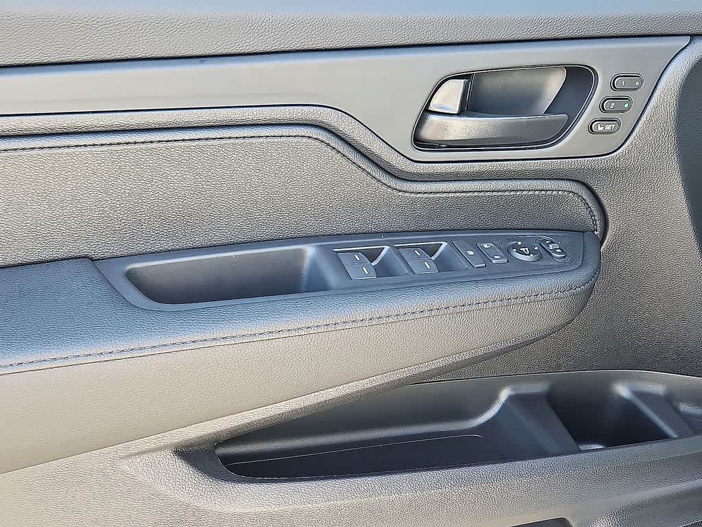 Thumbnail: 2026 Honda Odyssey - 9