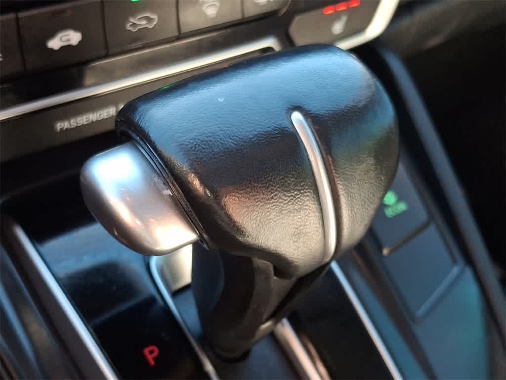 Thumbnail: 2019 Honda CR-V - 15