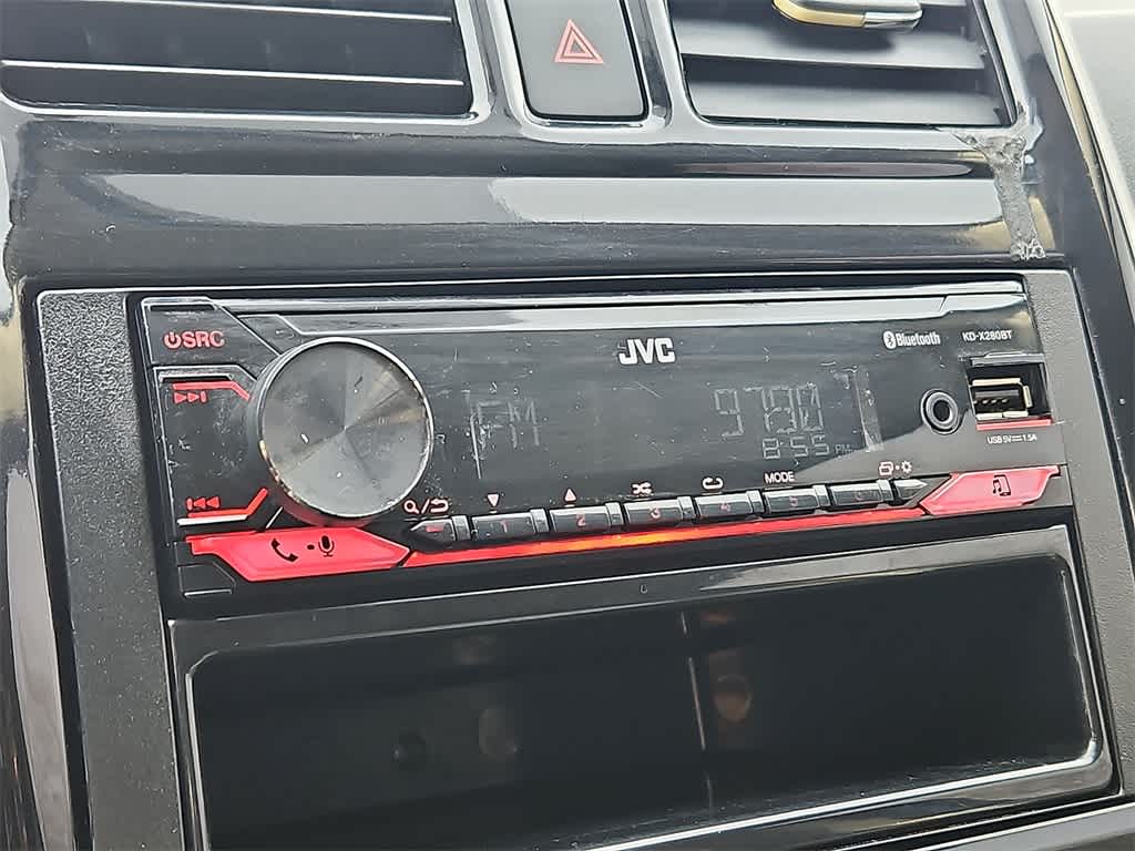 Thumbnail: 2015 Nissan Versa Note - 12