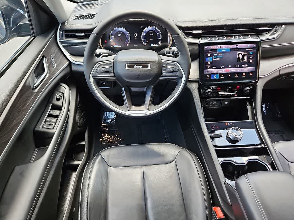Thumbnail: 2023 Jeep Grand Cherokee - 12
