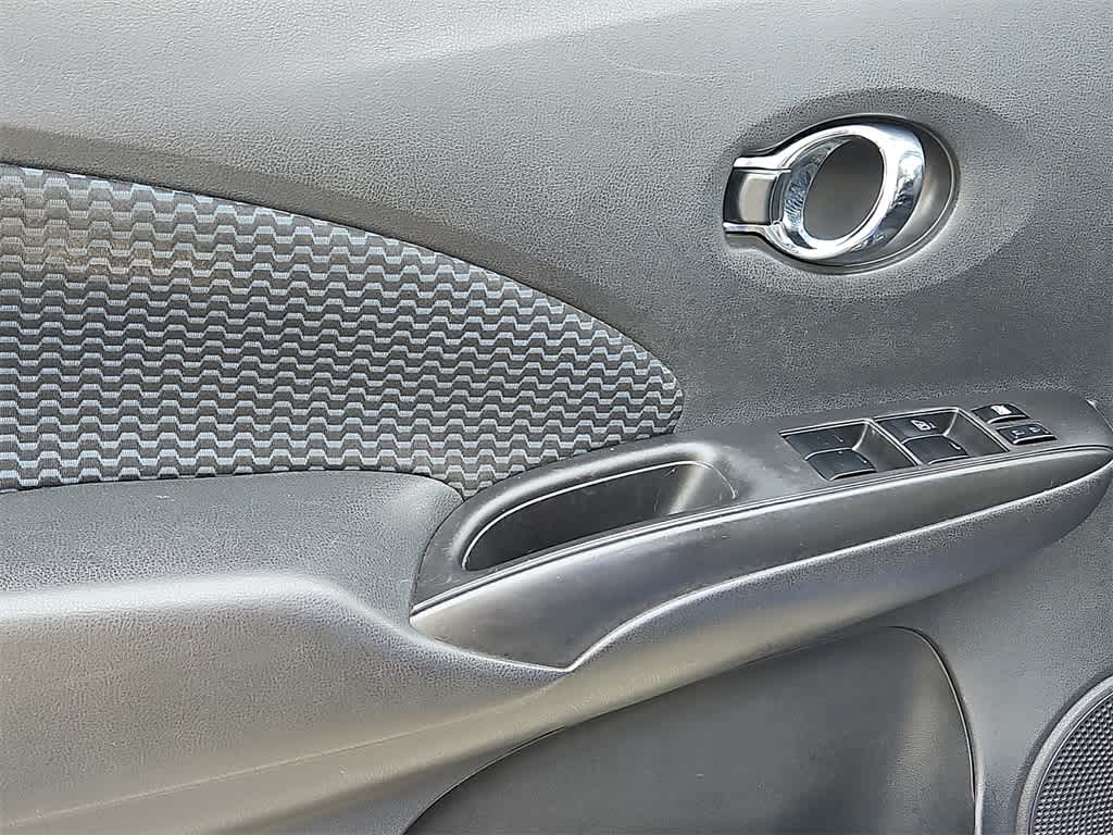 Thumbnail: 2015 Nissan Versa Note - 8