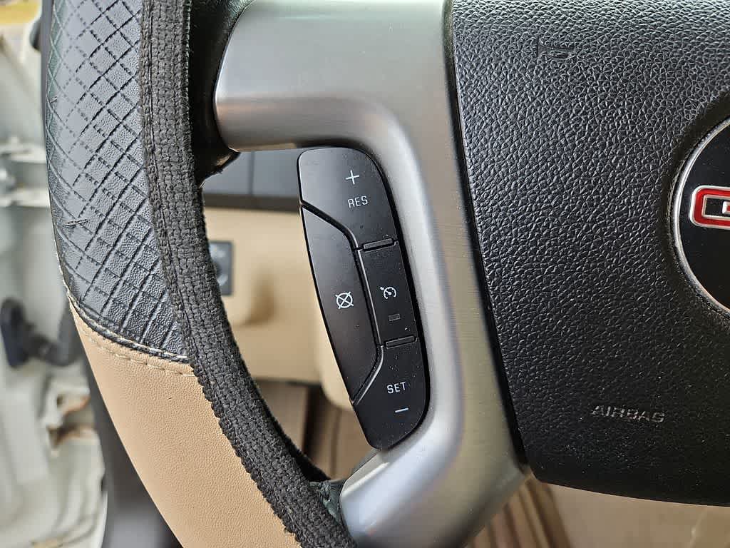 Thumbnail: 2012 GMC Acadia - 22