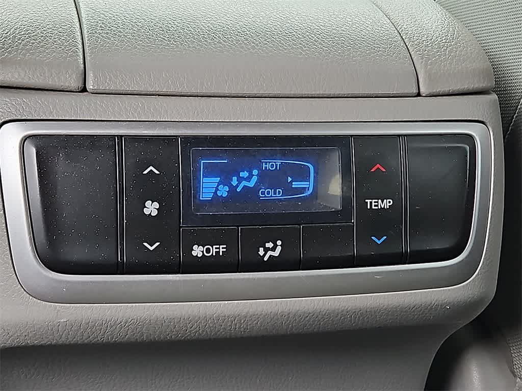 Thumbnail: 2019 Toyota Highlander - 12