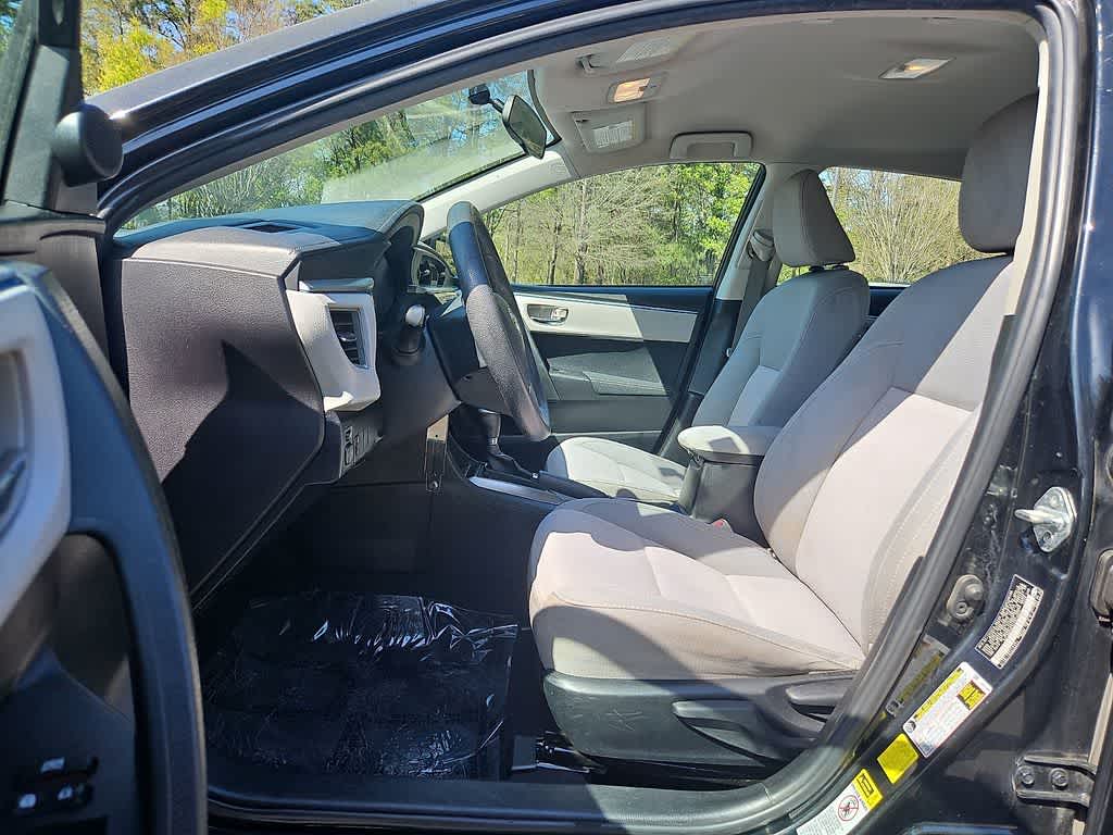 Thumbnail: 2015 Toyota Corolla - 13